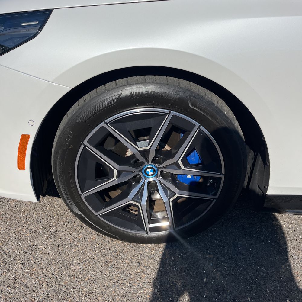2024 BMW i5 M60
