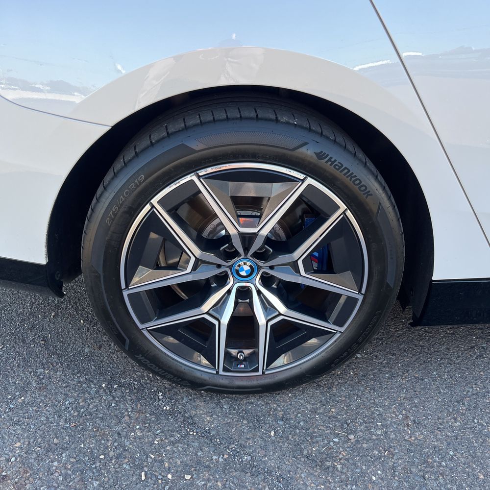 2024 BMW i5 M60