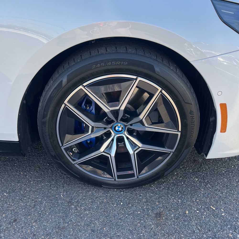 2024 BMW i5 M60