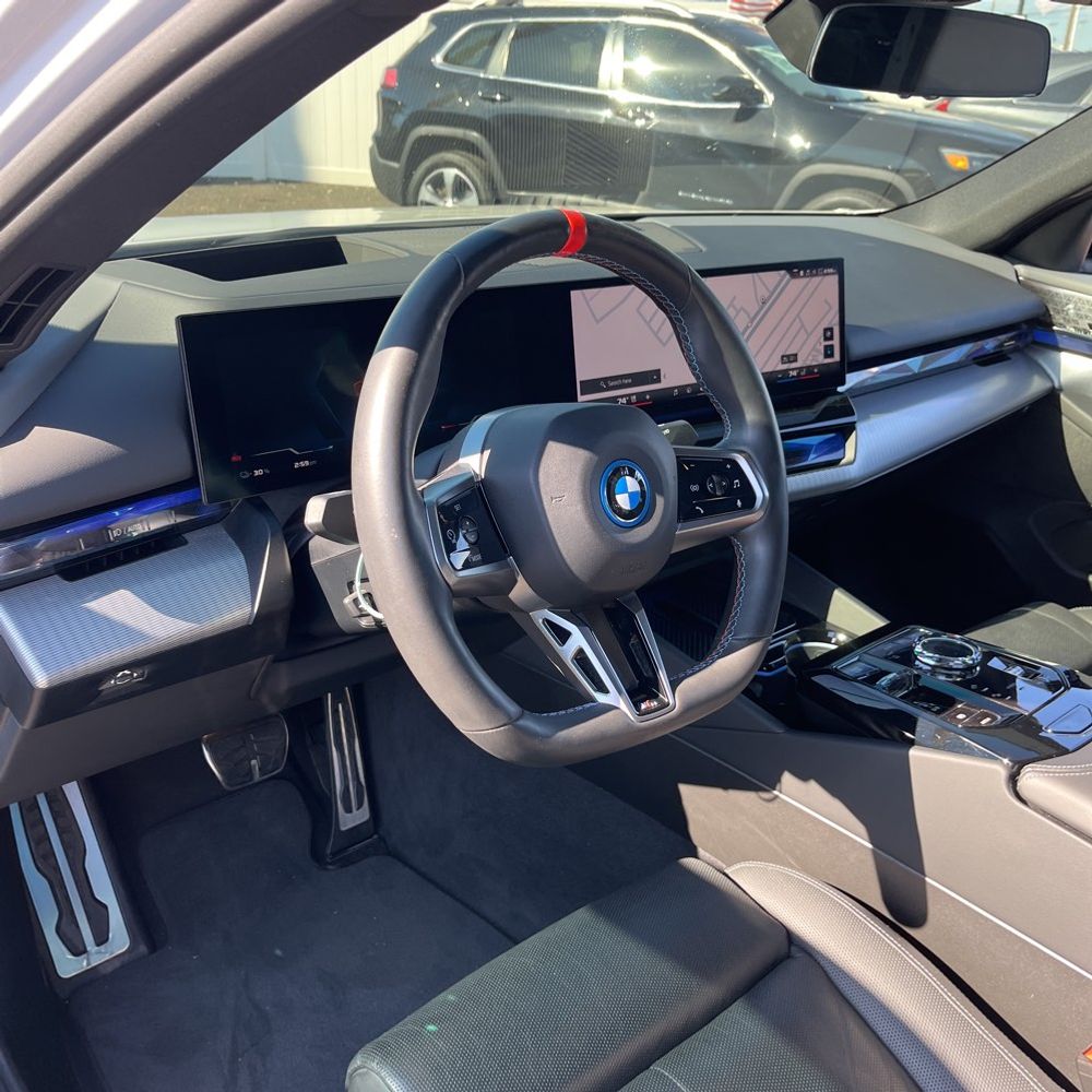 2024 BMW i5 M60