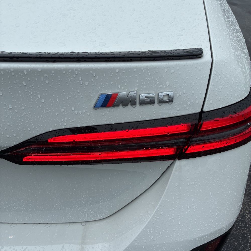 2025 BMW i5 M60