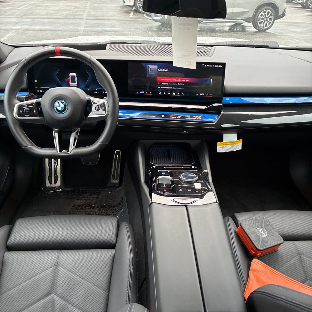 2025 BMW i5 M60