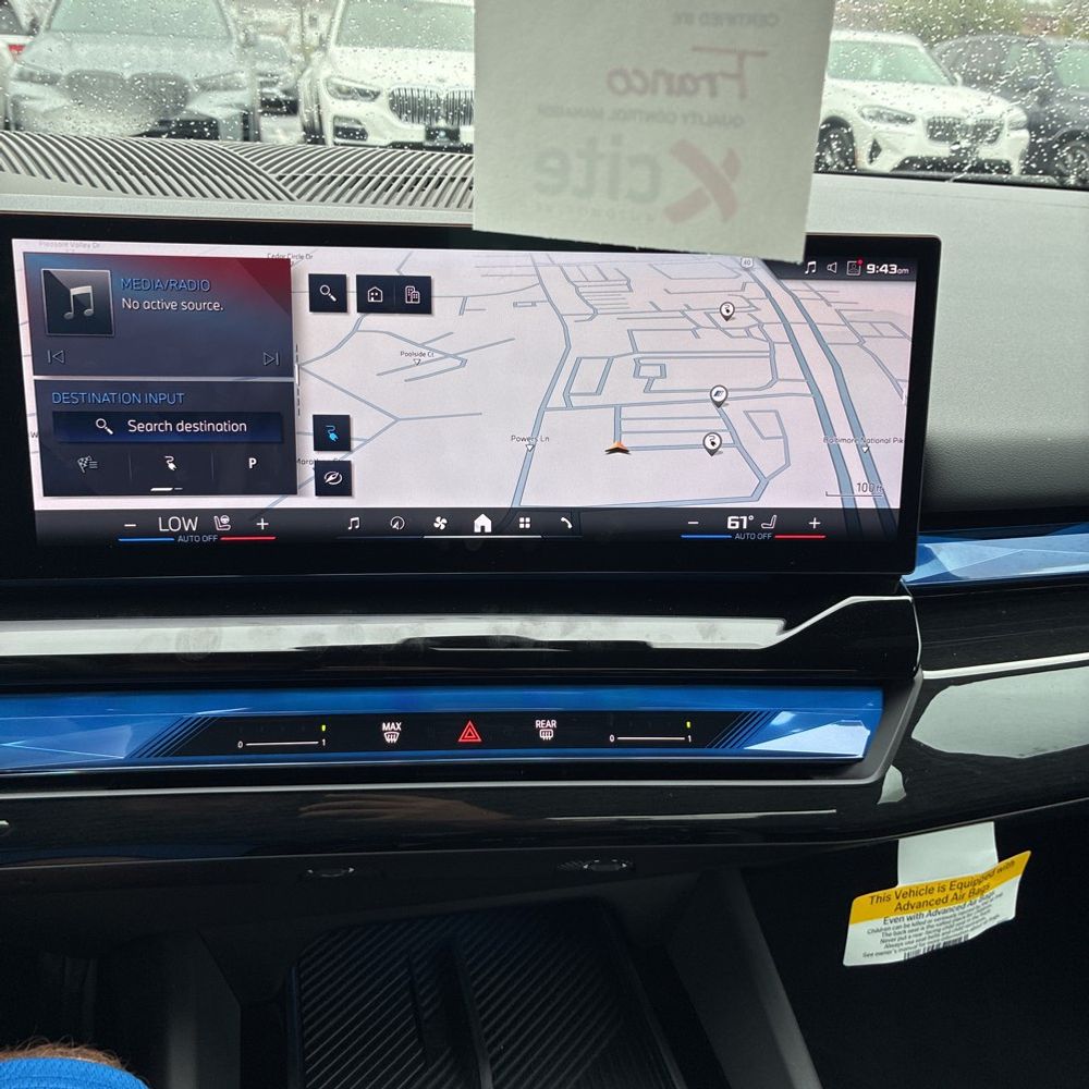 2025 BMW i5 M60