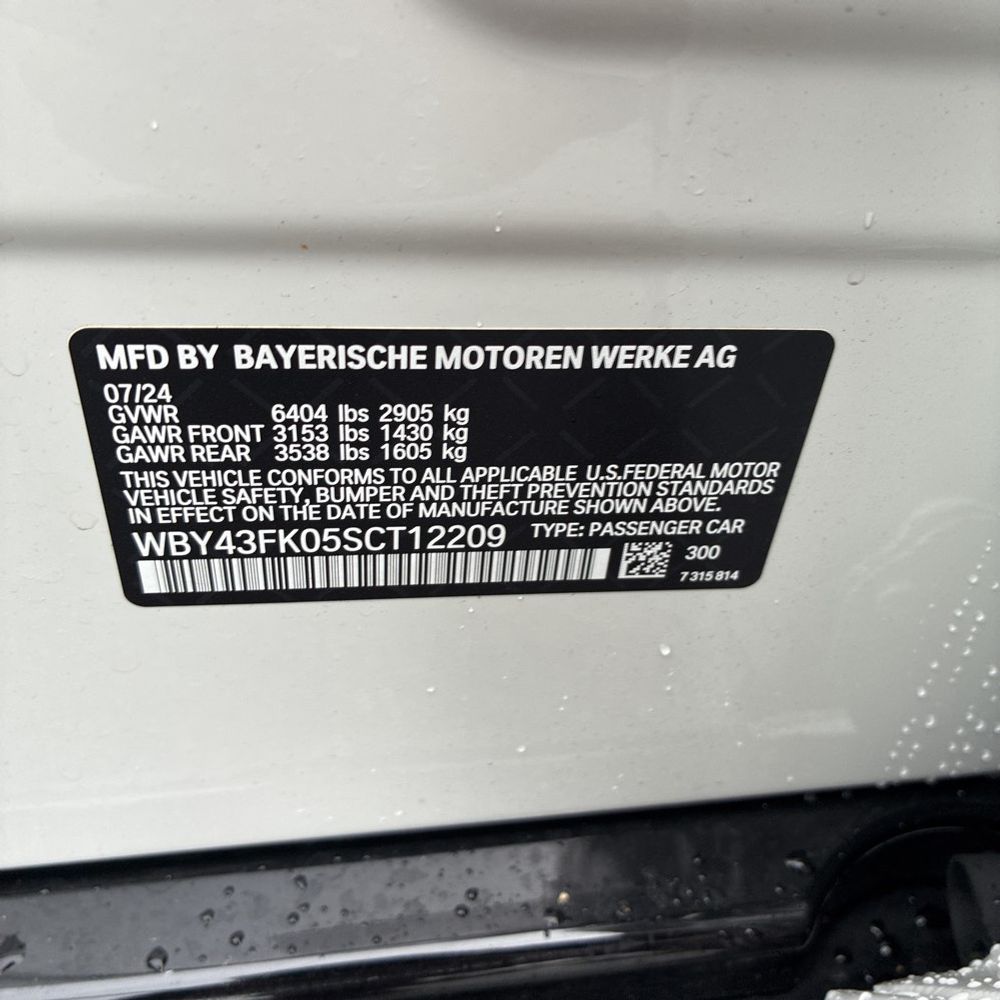 2025 BMW i5 M60