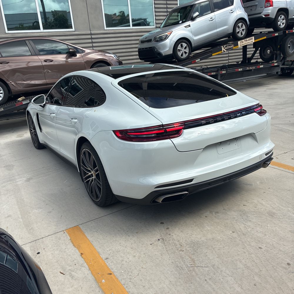 2020 Porsche Panamera Base