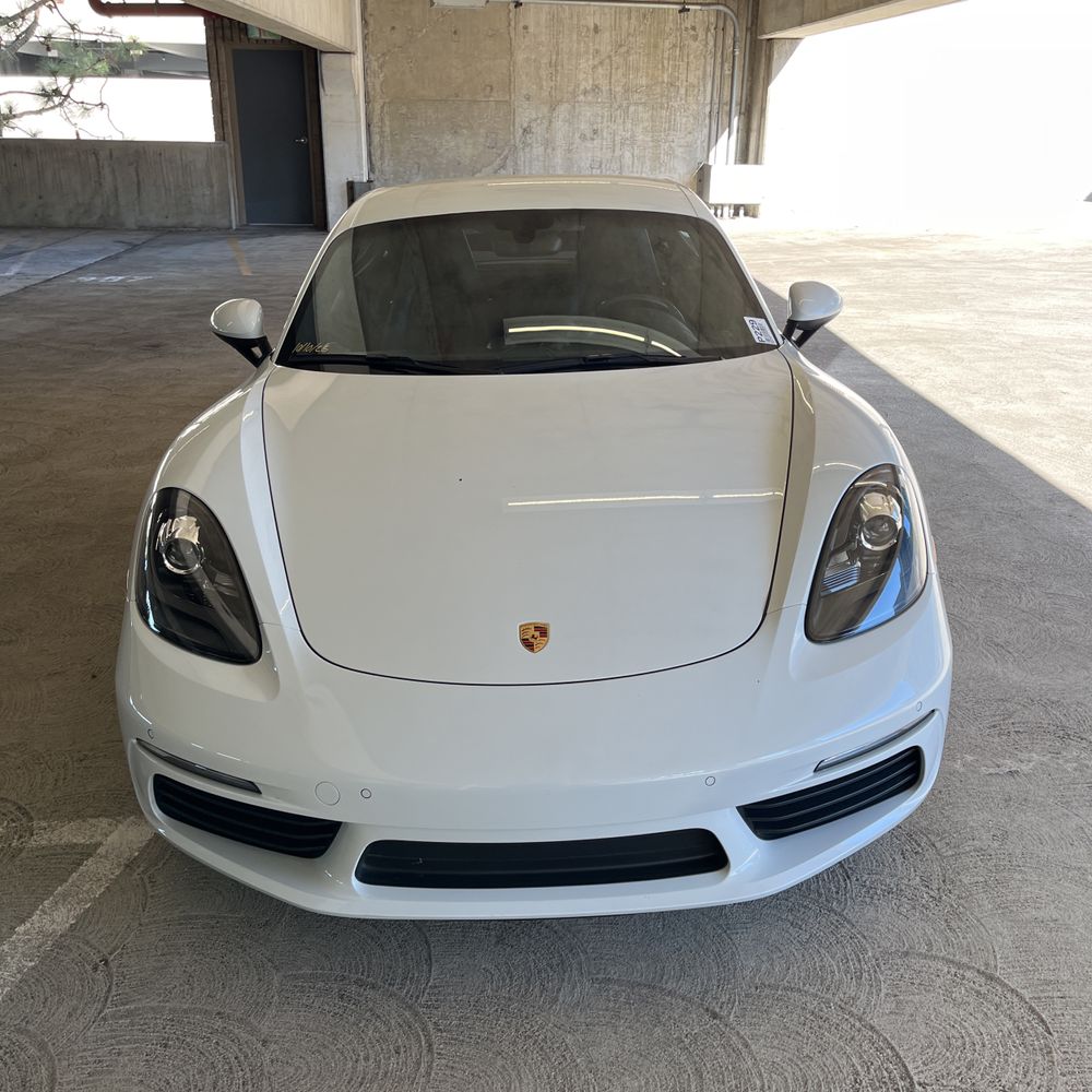 2018 Porsche 718 Cayman Base