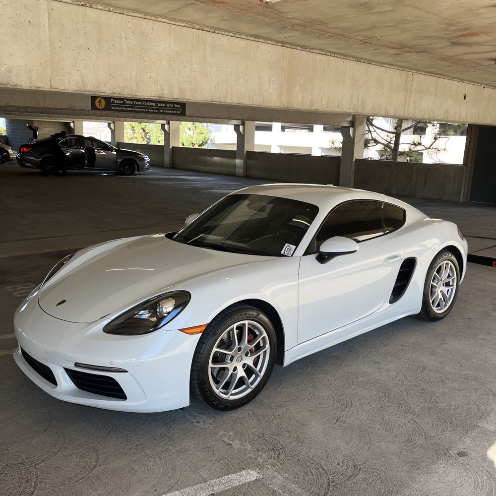 2018 Porsche 718 Cayman Base