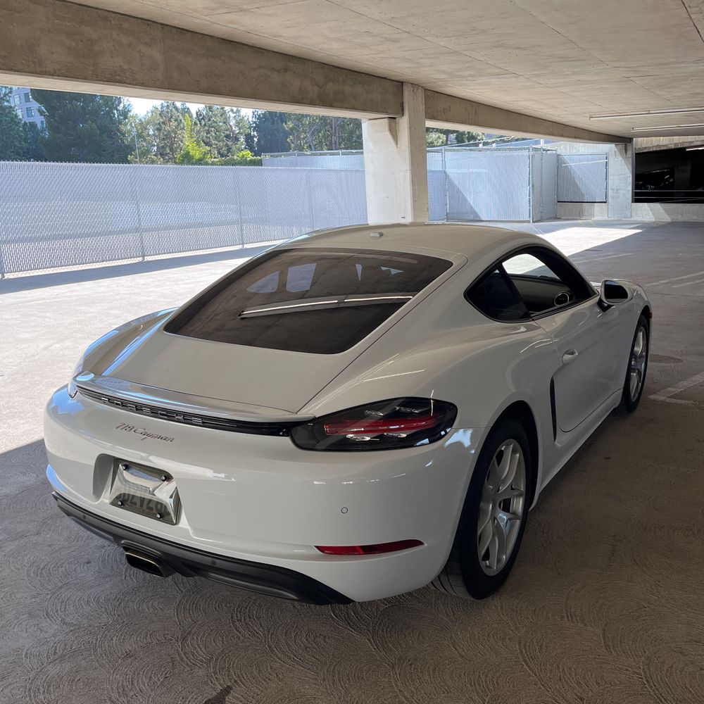 2018 Porsche 718 Cayman Base