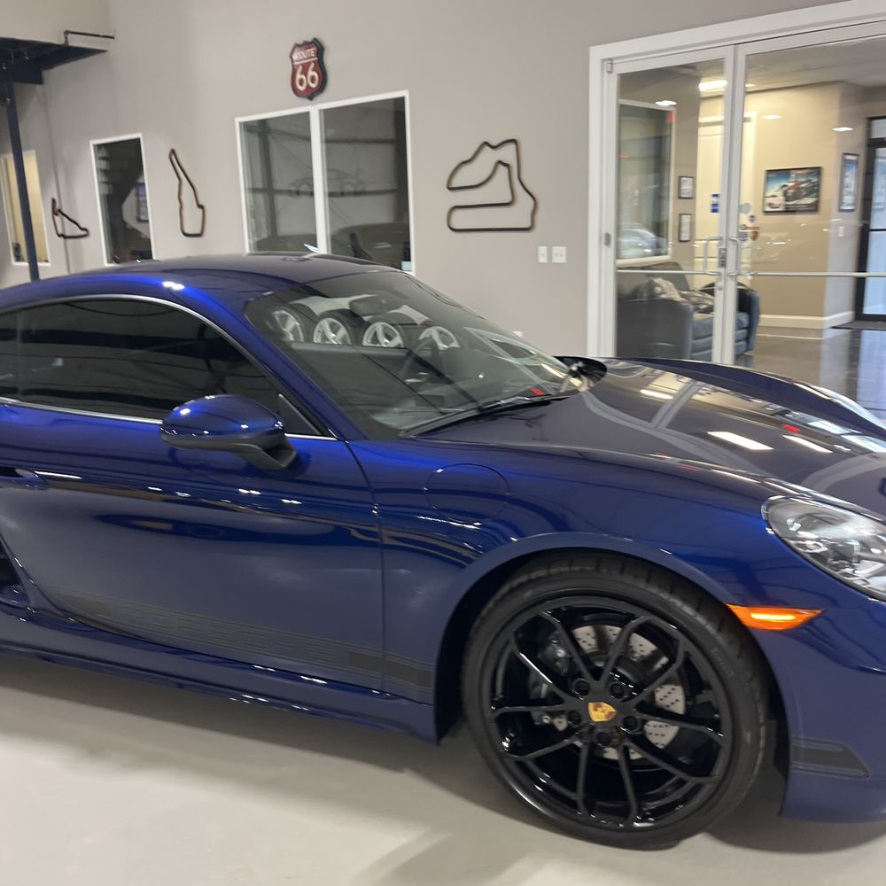 2024 Porsche 718 Cayman Style Edition