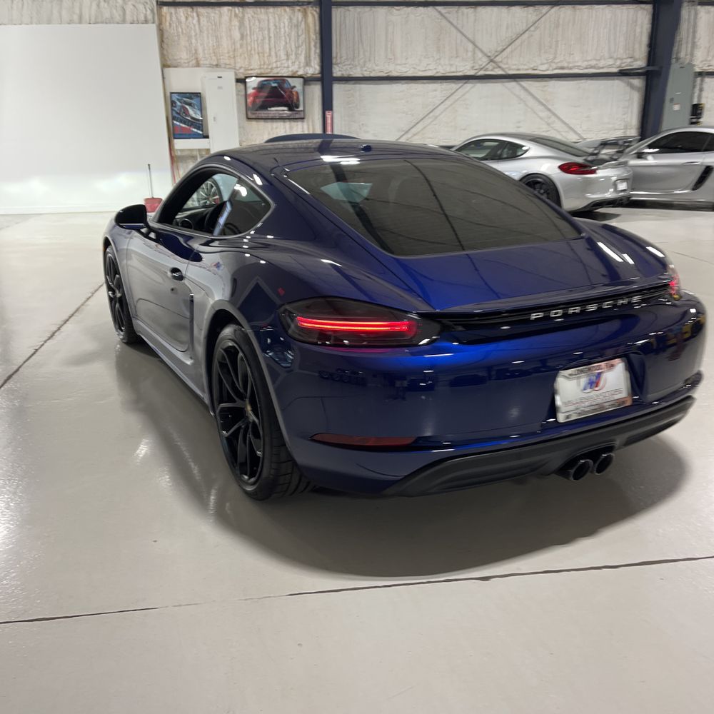2024 Porsche 718 Cayman Style Edition