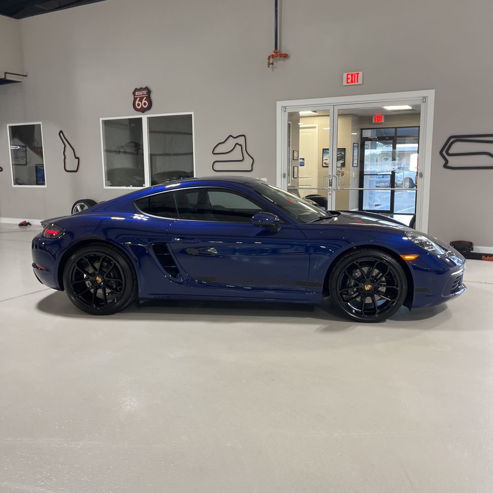 2024 Porsche 718 Cayman Style Edition