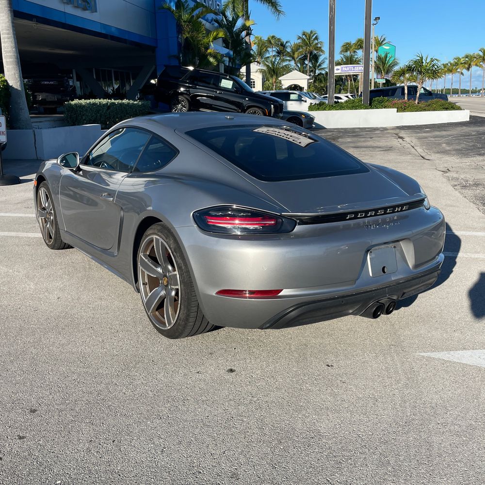 2018 Porsche 718 Cayman Base