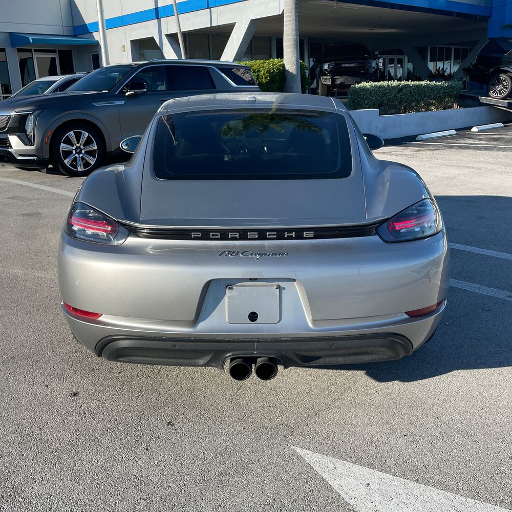 2018 Porsche 718 Cayman Base