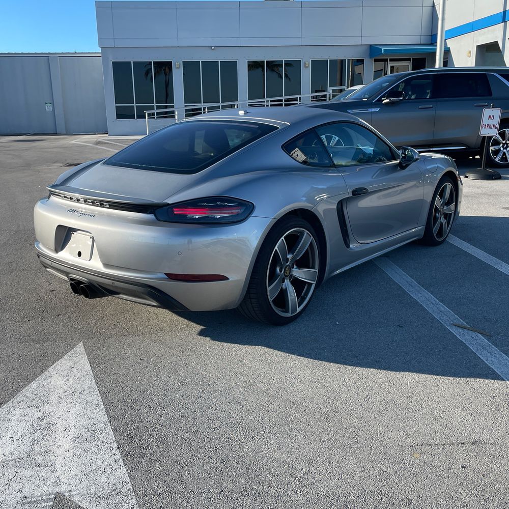 2018 Porsche 718 Cayman Base