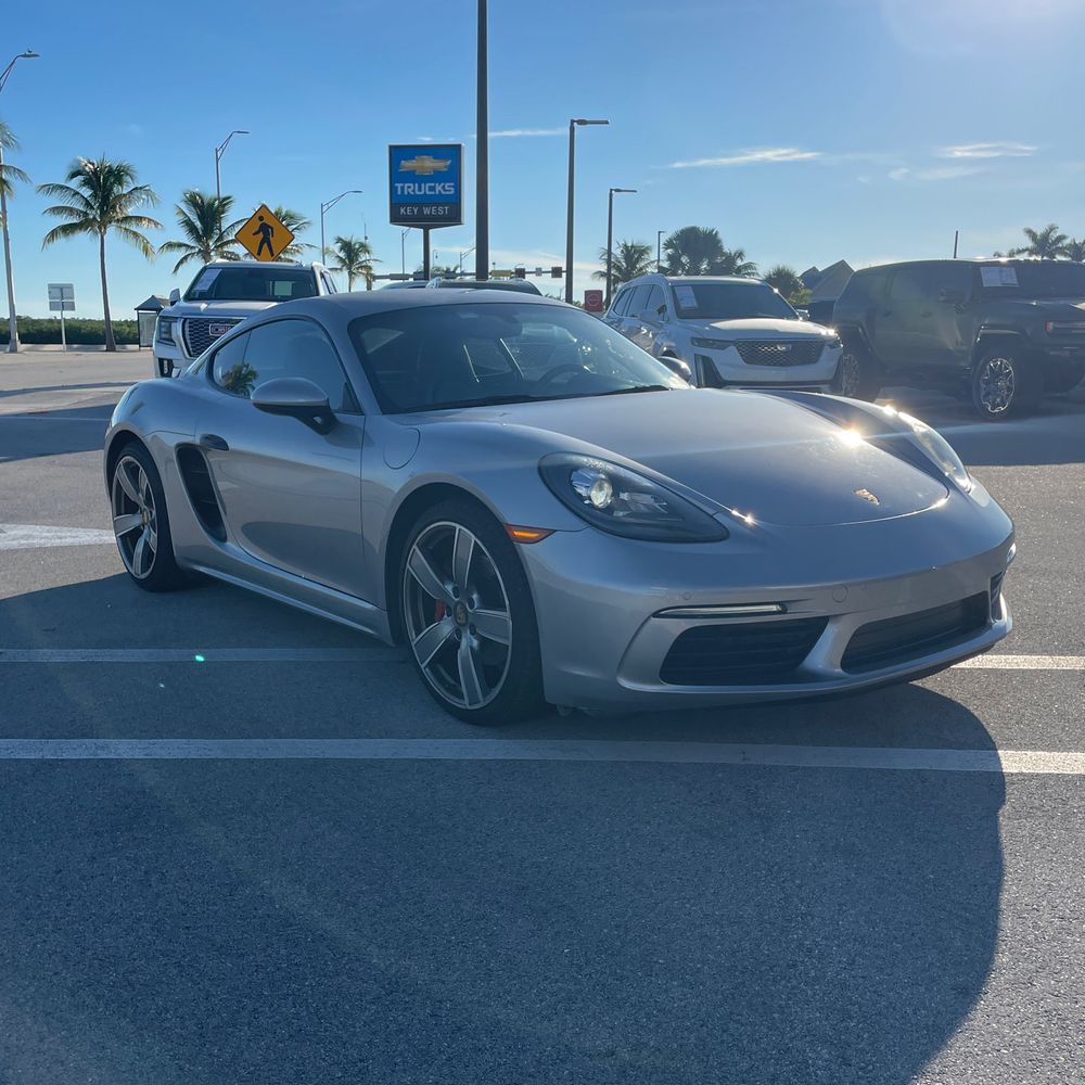2018 Porsche 718 Cayman Base