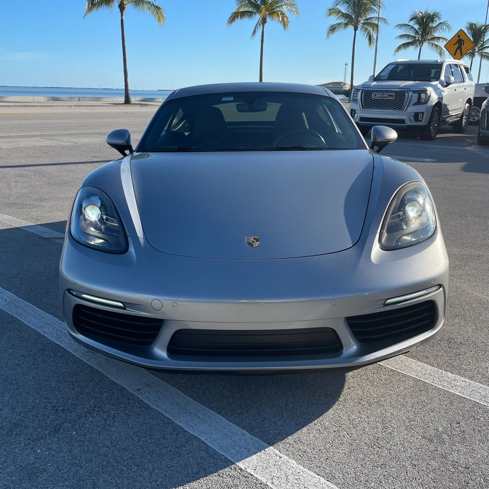 2018 Porsche 718 Cayman Base