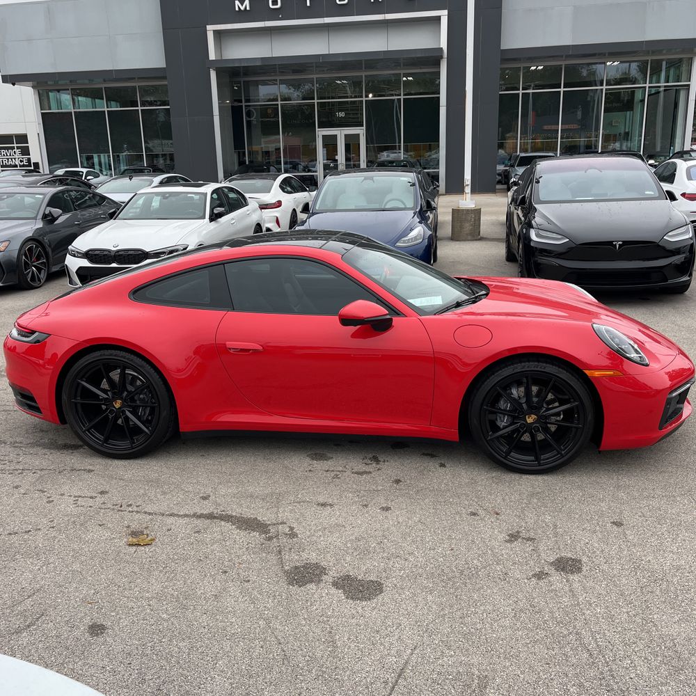 2021 Porsche 911 Carrera