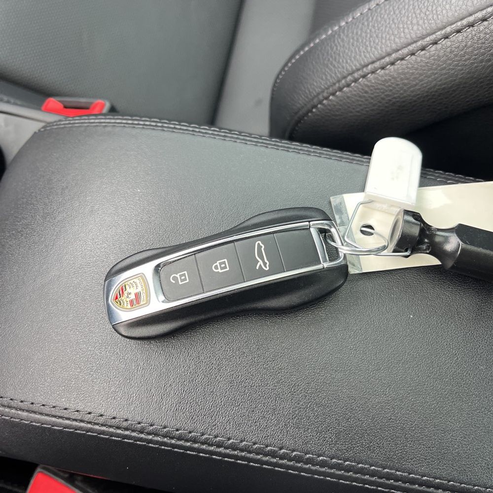 2021 Porsche 911 Carrera
