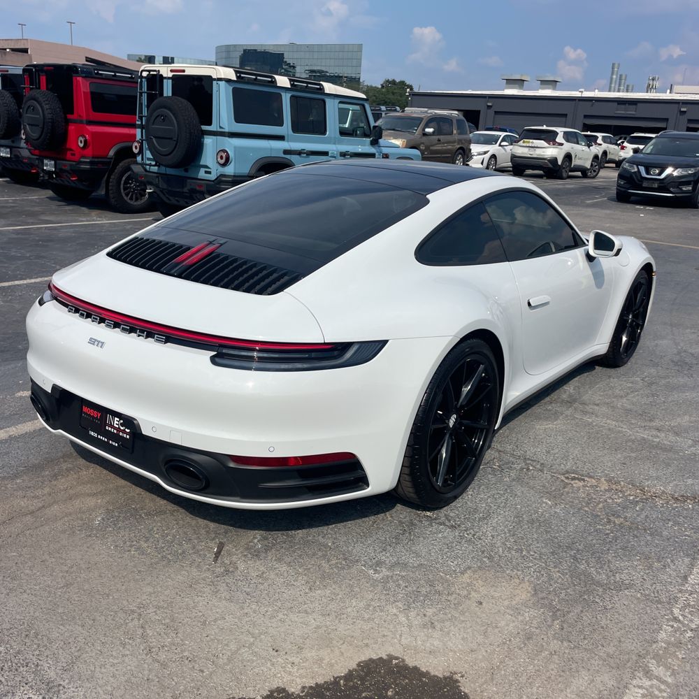 2024 Porsche 911 Carrera