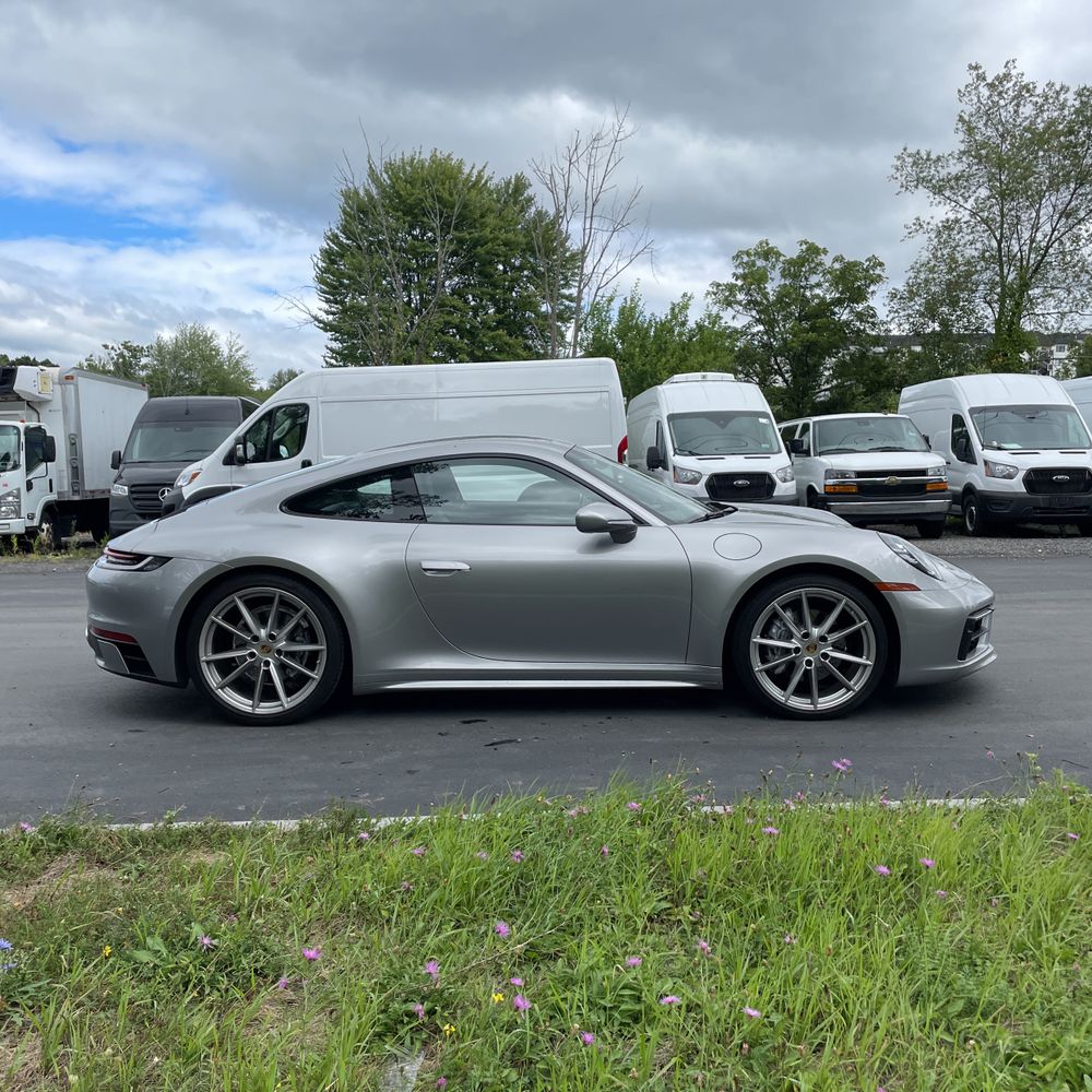2021 Porsche 911 Carrera
