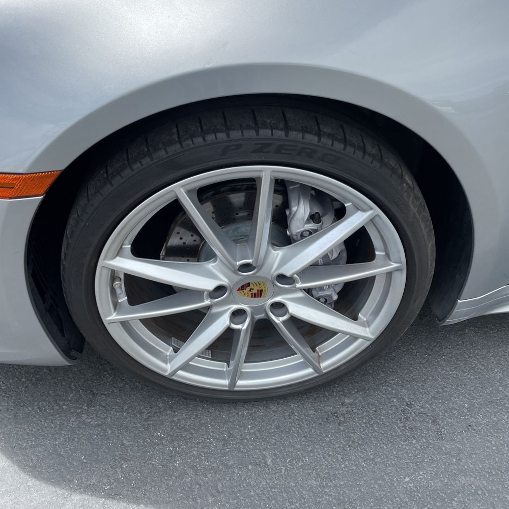 2021 Porsche 911 Carrera