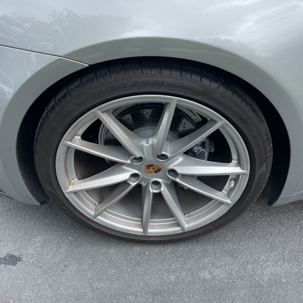 2021 Porsche 911 Carrera