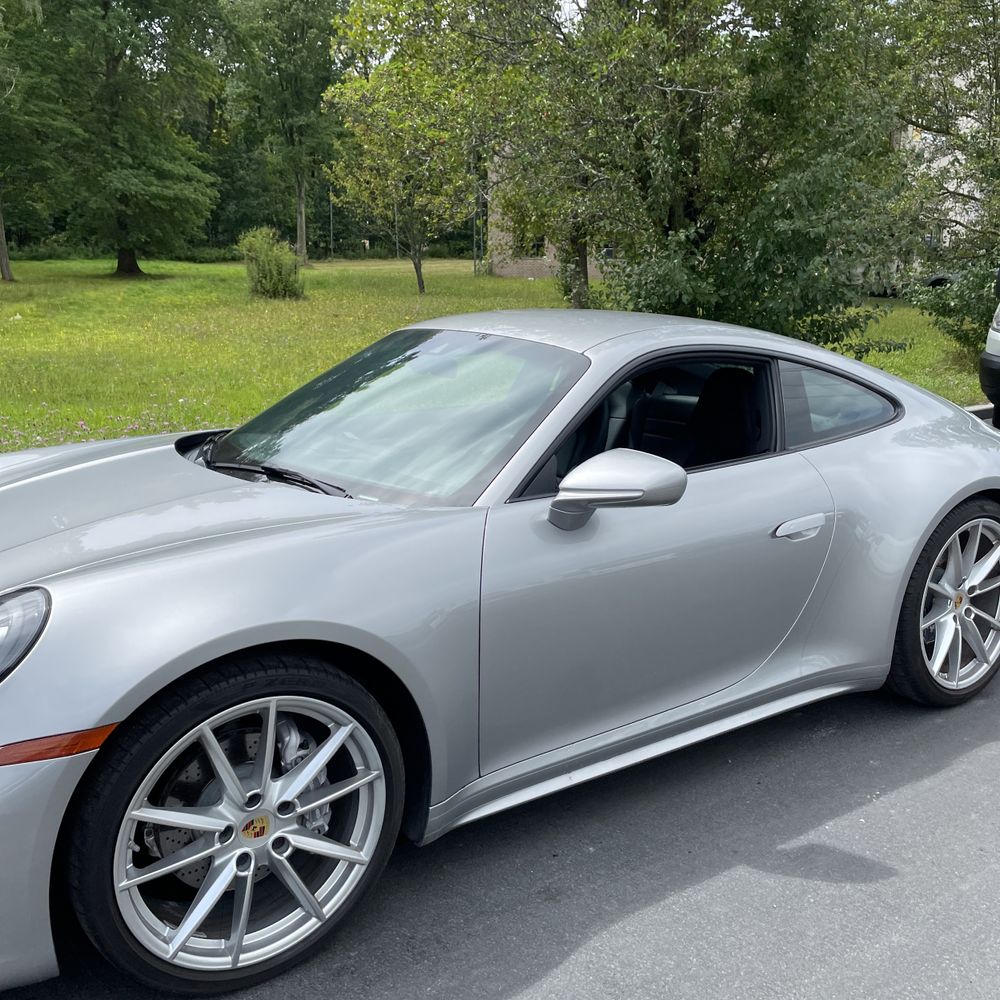 2021 Porsche 911 Carrera