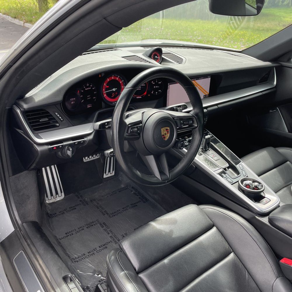 2021 Porsche 911 Carrera