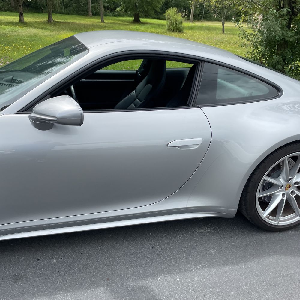 2021 Porsche 911 Carrera