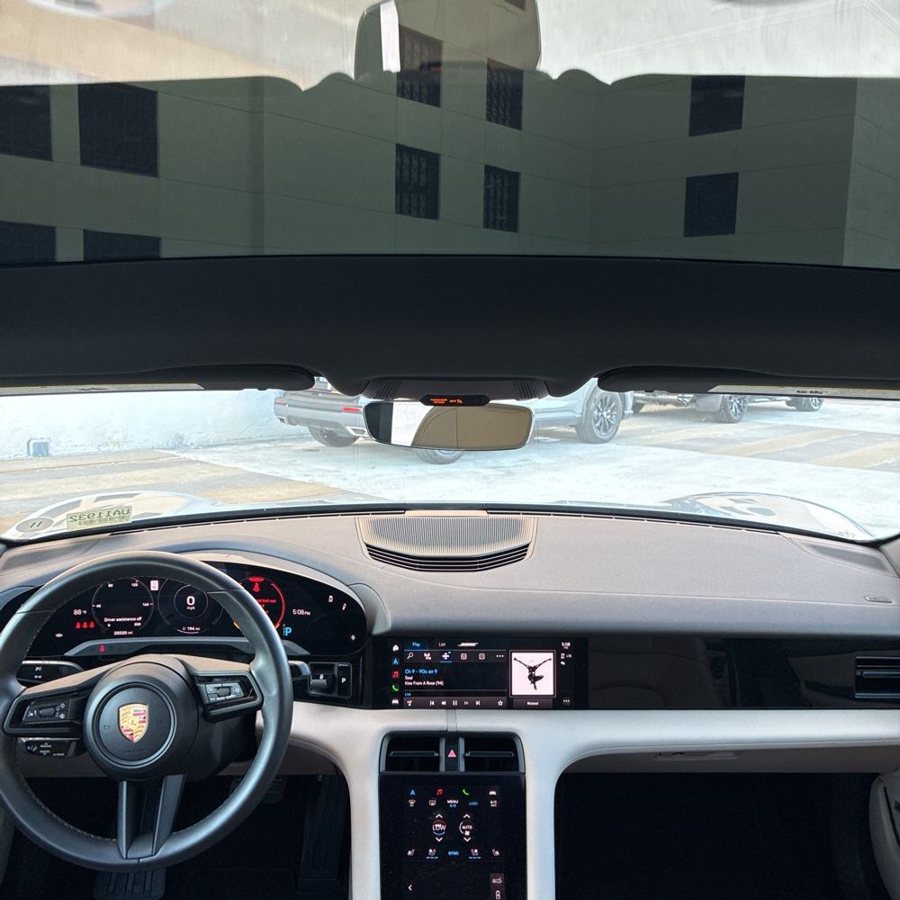 2022 Porsche Taycan Base