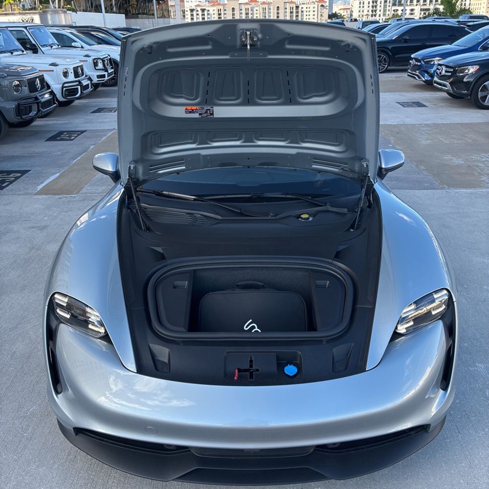 2022 Porsche Taycan Base