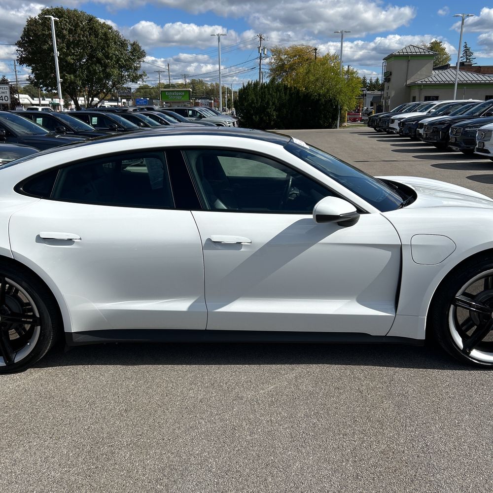 2021 Porsche Taycan Base