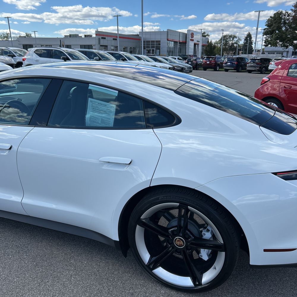 2021 Porsche Taycan Base