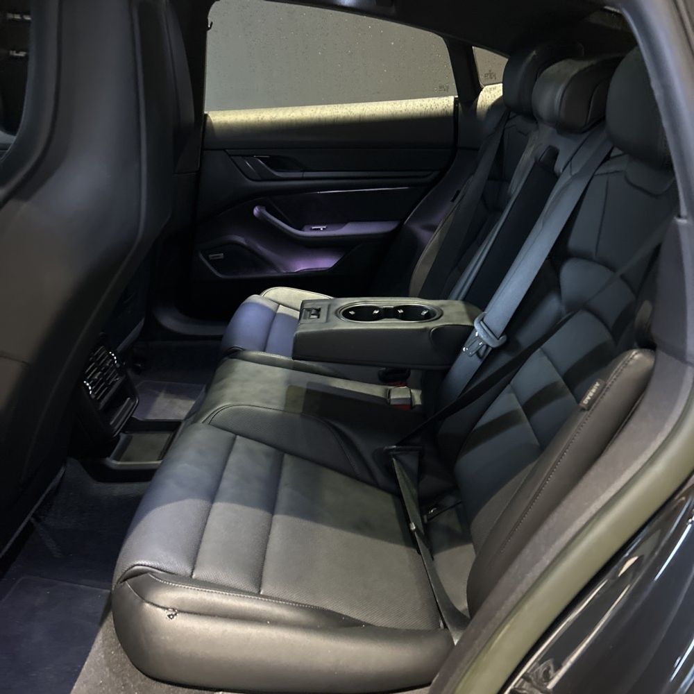 2022 Porsche Taycan Base