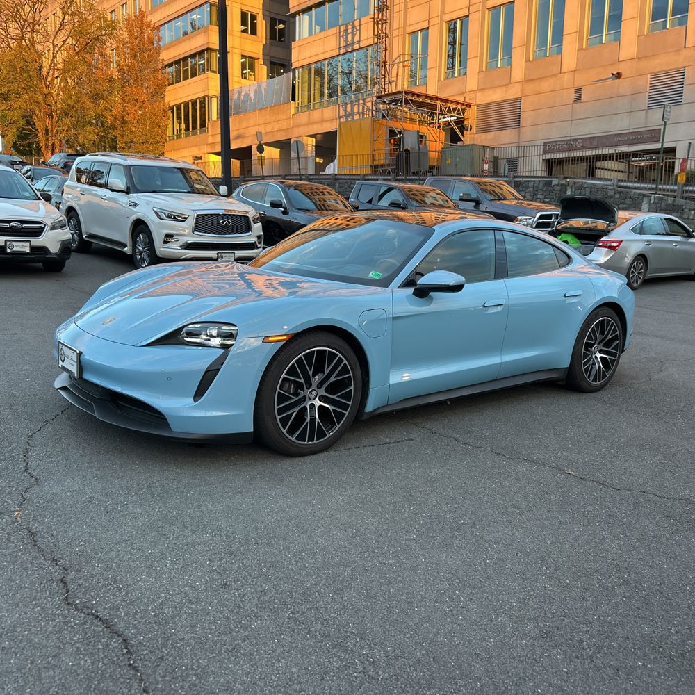 2022 Porsche Taycan Base