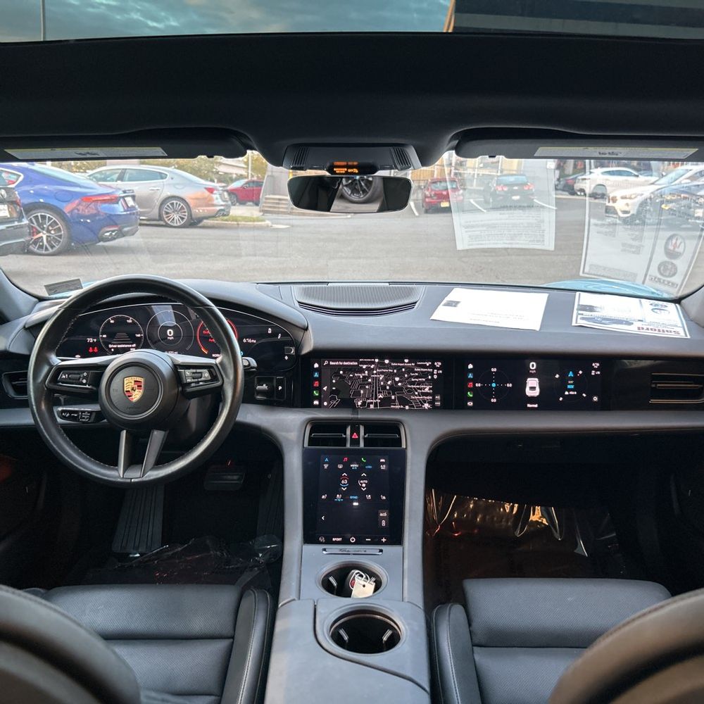 2022 Porsche Taycan Base