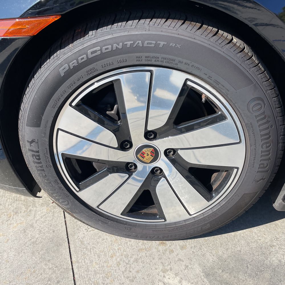 2023 Porsche Taycan Base