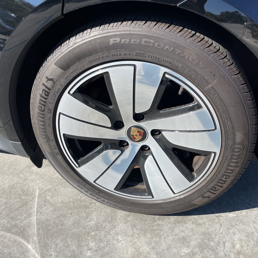 2023 Porsche Taycan Base
