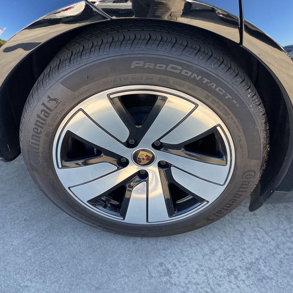 2023 Porsche Taycan Base