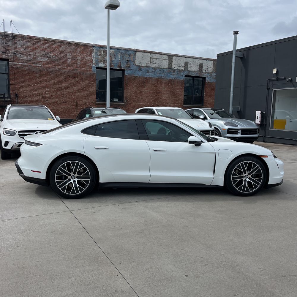2021 Porsche Taycan Base
