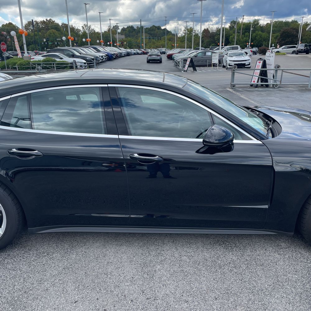 2025 Porsche Panamera 4
