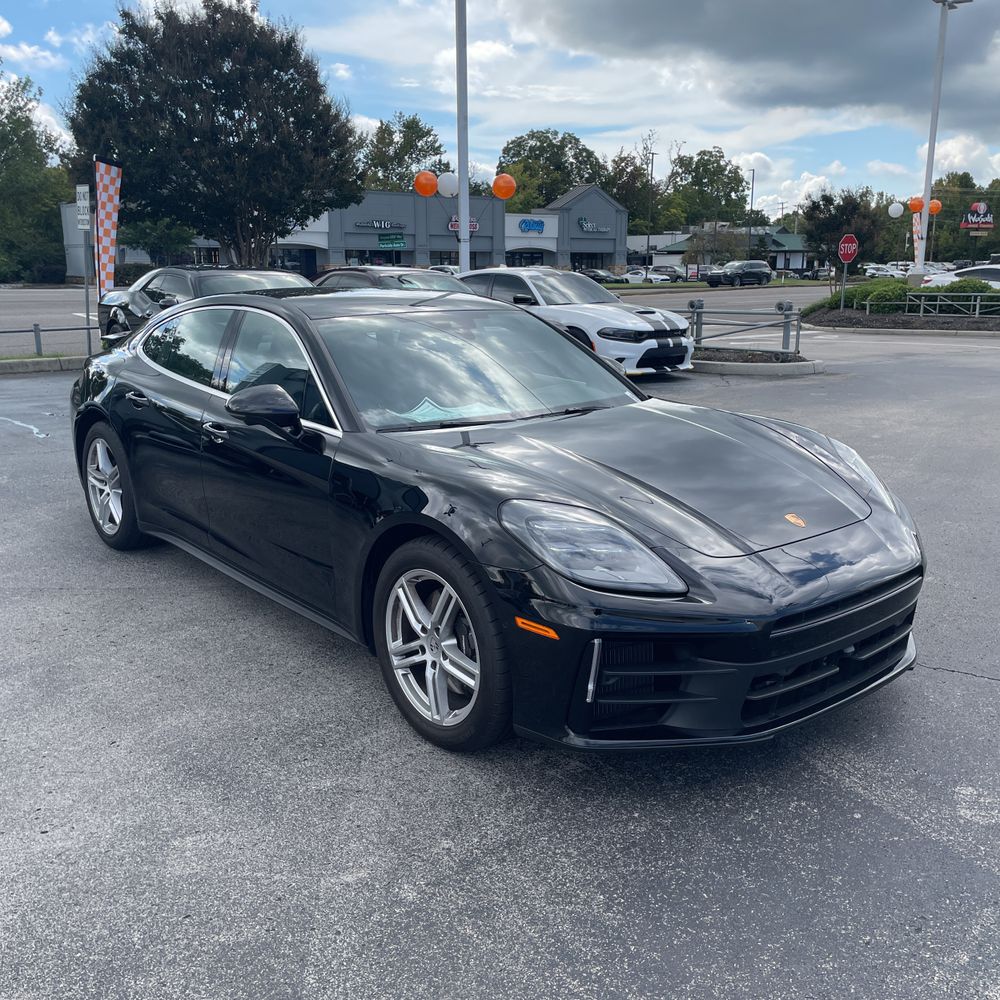 2025 Porsche Panamera 4