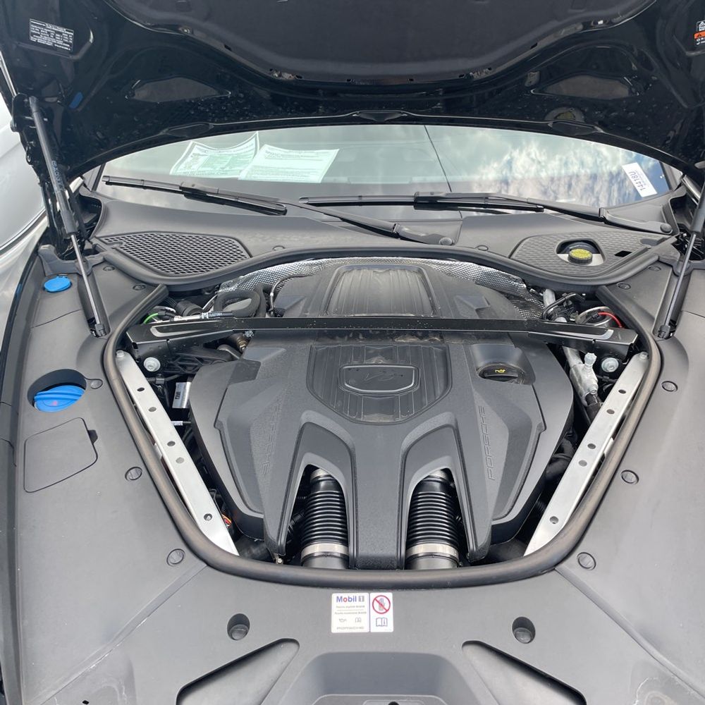 2025 Porsche Panamera 4
