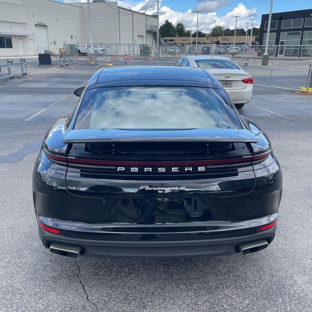2025 Porsche Panamera 4