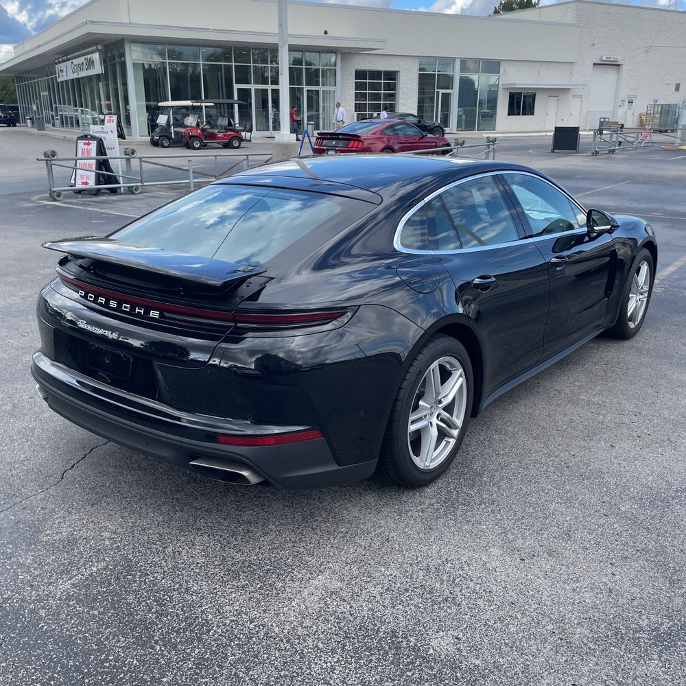 2025 Porsche Panamera 4