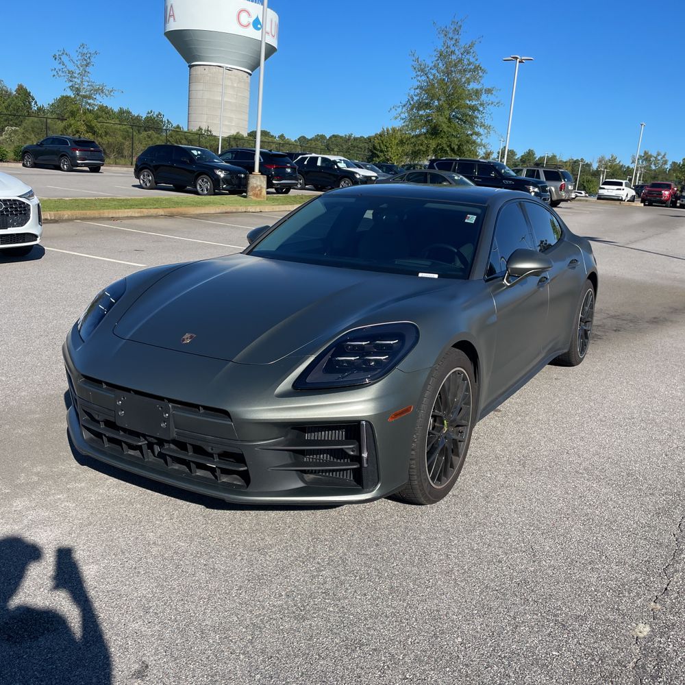 2025 Porsche Panamera 4