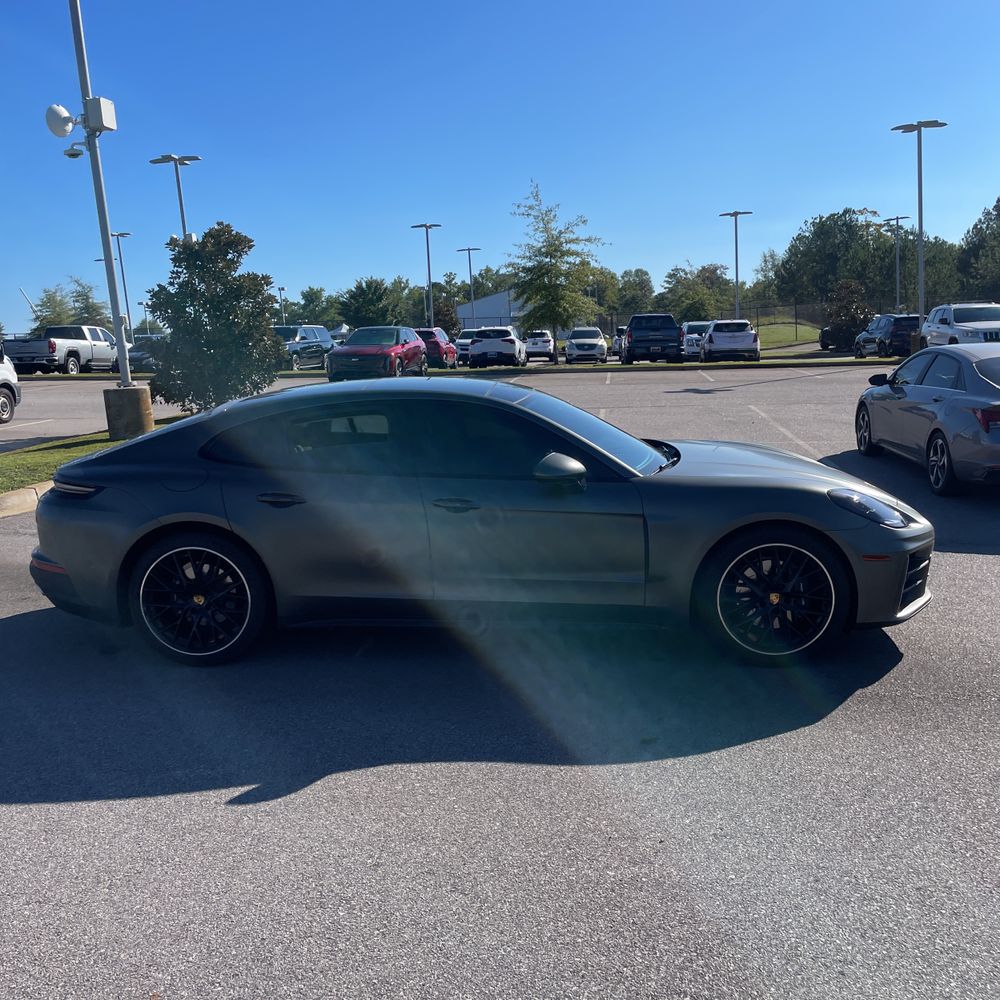 2025 Porsche Panamera 4