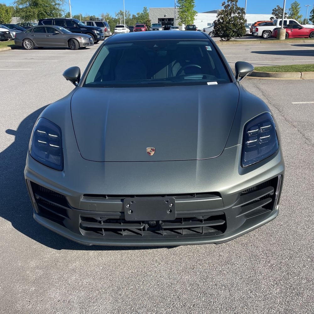 2025 Porsche Panamera 4