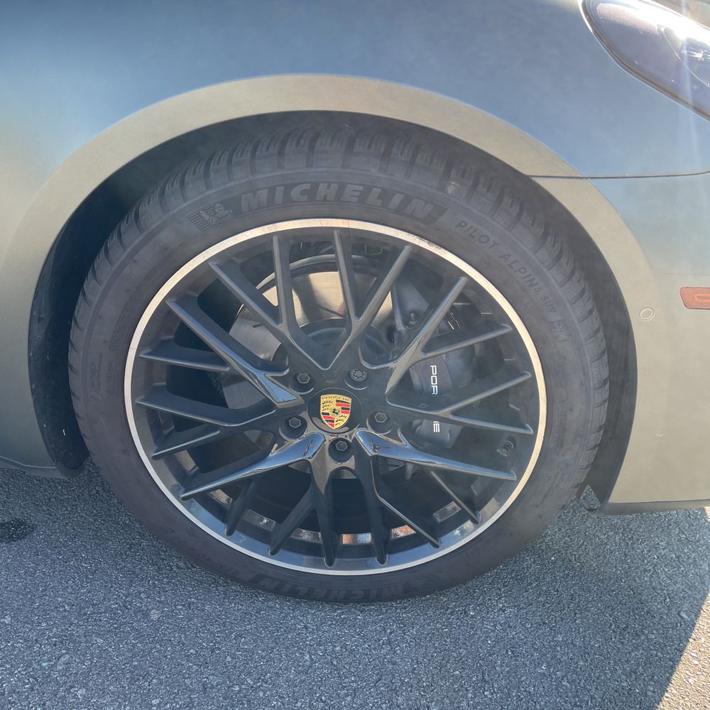 2025 Porsche Panamera 4