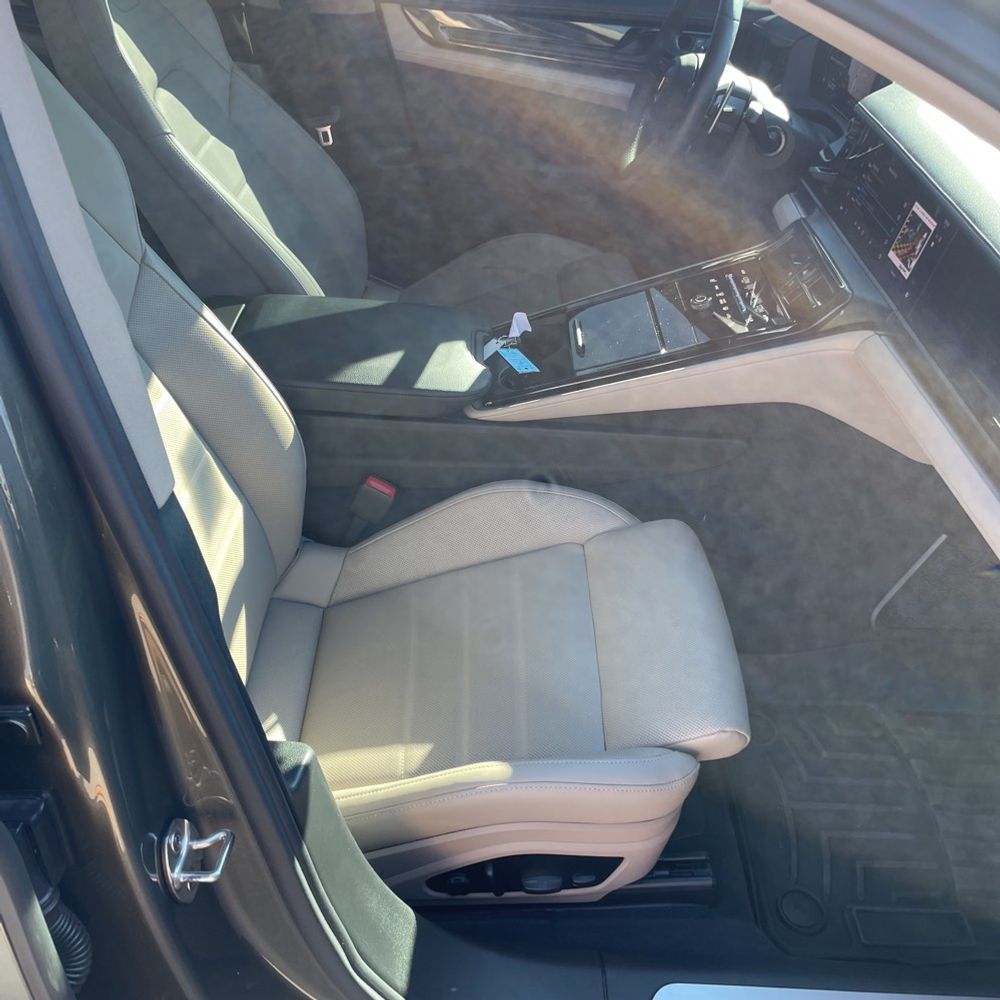 2025 Porsche Panamera 4